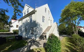 Akureyri Central House